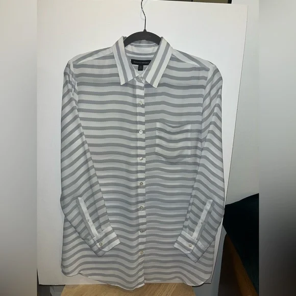 Petite 🍌 Banana Republic Button Down - Picture 1 of 13